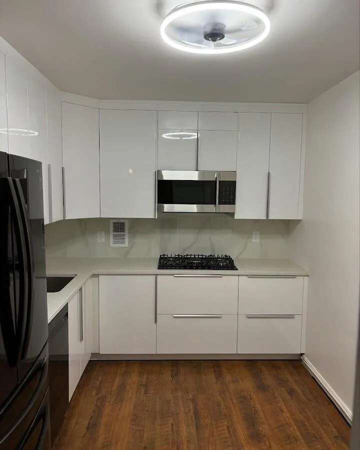 Renovated kitchen with quartz countertops in Waianae